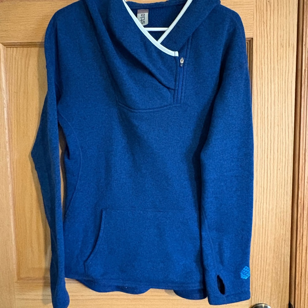 STIO Sweetwater hoodie